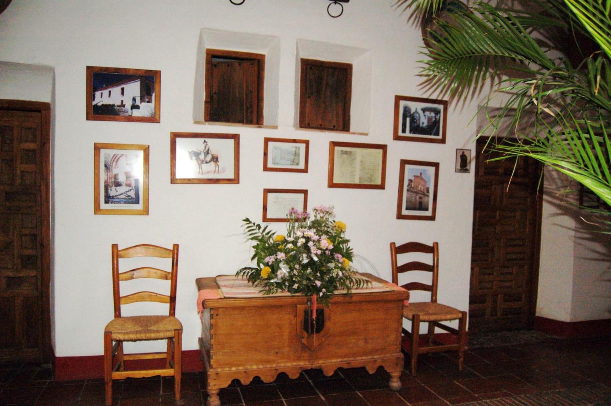 Posada De Jose Mª El Tempranillo Alameda Luaran gambar
